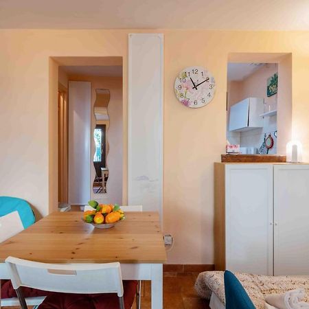 San Frediano Cozy Studio With Private Patio Apartment Firenze Bagian luar foto