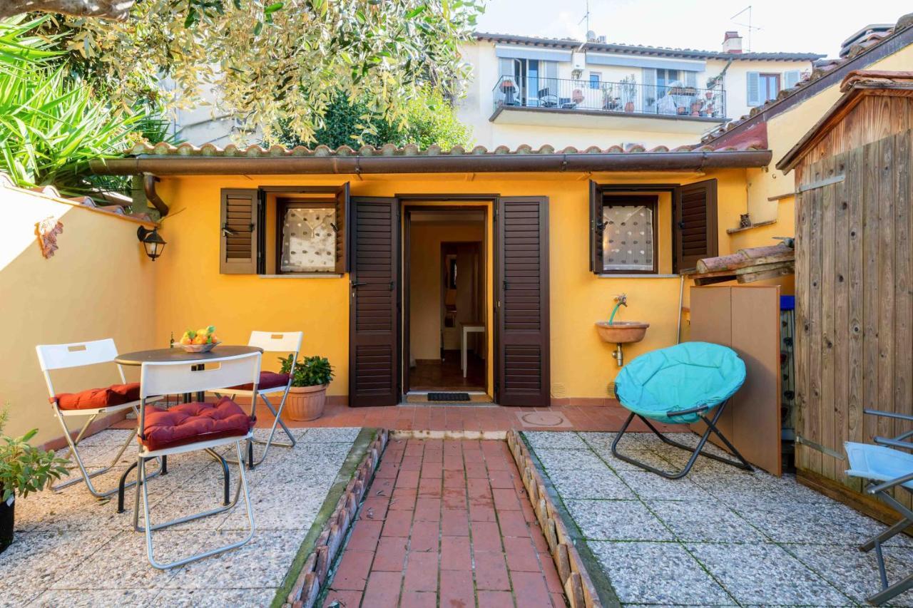 San Frediano Cozy Studio With Private Patio Apartment Firenze Bagian luar foto